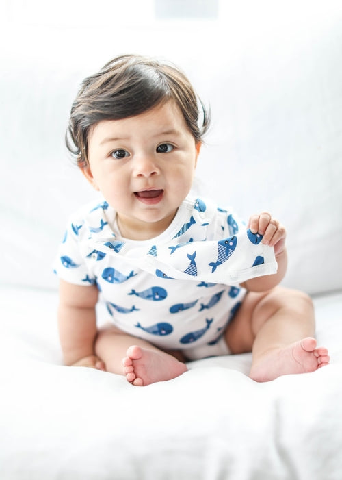 Smart Short Sleeve Baby Bodysuit & Bib Set | Blue Whale Design | Newborn Essential